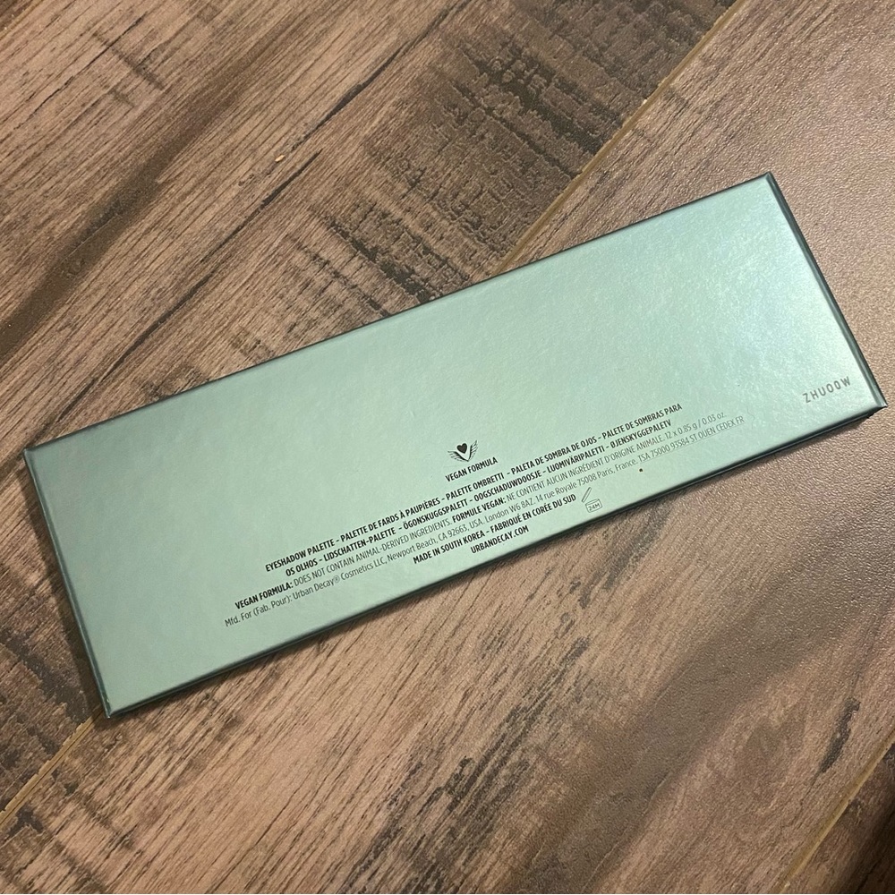 Urban Decay Wild Greens Eyeshadow Palette - Picture 3 of 4